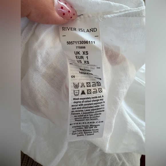 River Island White Puff Sleeve Blouse with Floral Details - Picture 4 of 10